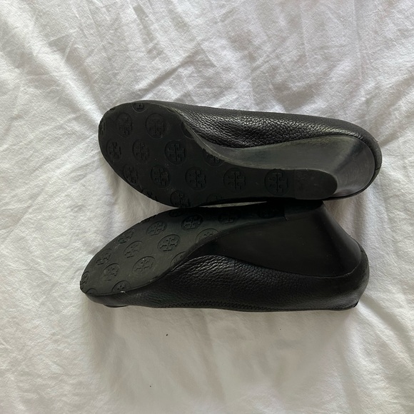 Tory Burch Sally Tumbled Leather Wedge Heel Sz 7 - Picture 6 of 6